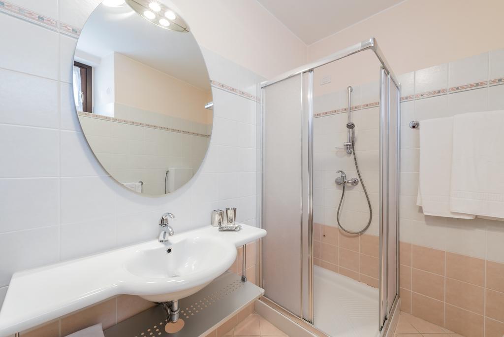 Villa Edy Apartments Tremezzina Kültér fotó