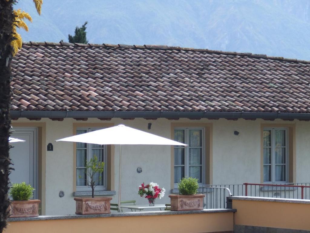 Villa Edy Apartments Tremezzina Szoba fotó